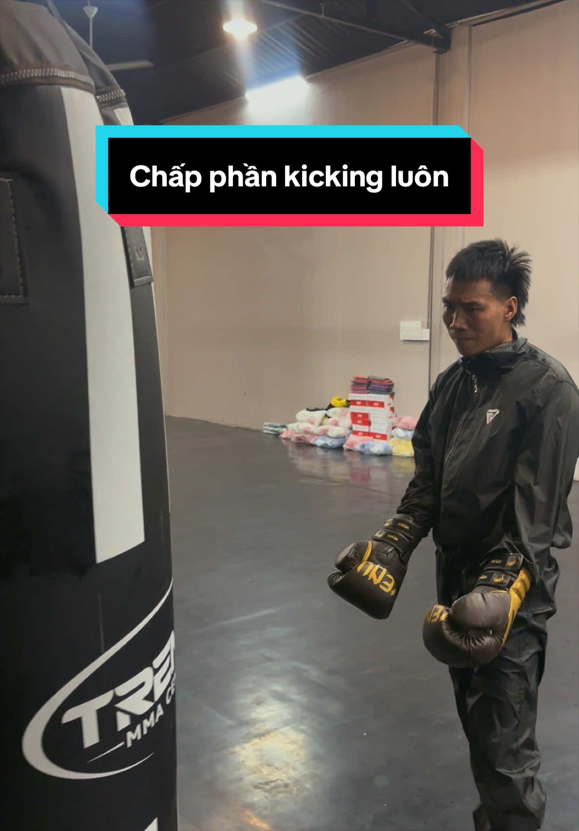 Anh chấp phần kicking luôn 👊👊 #phuongtekickboxing #trendsmma #xuanphuong #mma #kunkhmer🥊🇰🇭 
