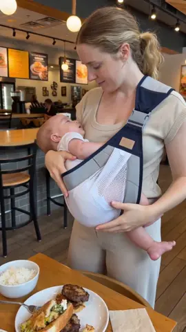 Adjustable single-shoulder portable strap! Lightweight mesh design, one-handed operation, evenly distributes weight, perfect for stress-free outings with baby. #BabyCarrier #PortableStrap #LightweightTravel #MomEssentials #BreathableMesh