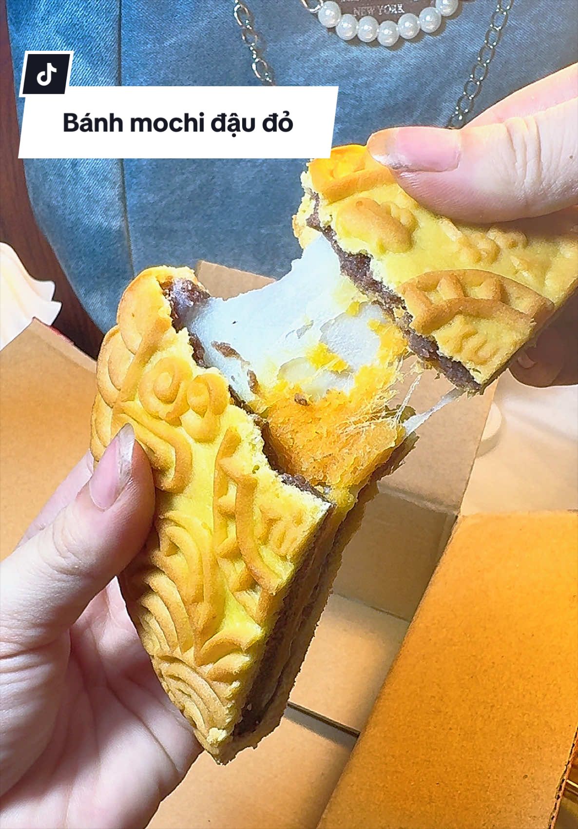 Bạn trung thu Xuân Tùng giai ngon nhân bánh mochi trứng ruốc nhiều k ngờ luôn #anvat #viralvideo #anvatmedau🍓 #banhtrungthu #banhtrungthutruyenthong 
