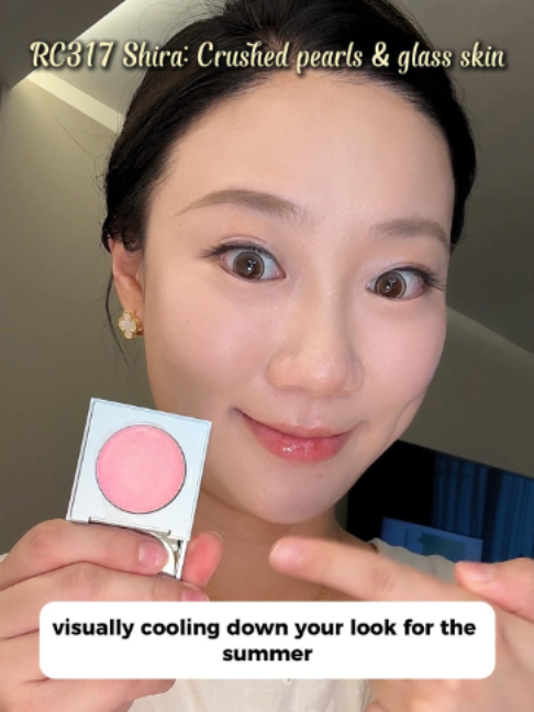 The ultimate clean girl flush. 🌸✨These Red Chamber 5th Anniversary Cream Blushes are top-tier. RC409 Zoey is the perfect low-saturation soft pink for work, and RC317 Shira is literally like crushed mother-of-pearl for that translucent glass-skin glow. Secure your shade in the yellow basket! 👇🏼🛒@redchambersg #redchamber #creamblush #glassskin #kbeauty #cleangirlmakeup #sgbeauty #makeuphacks #beautytok#TTSlobang #createtowin #tiktokshopsg99