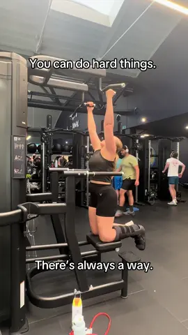 I broke my ankle just over a week ago and I went back to the gym today and I feel sooo much better for it! It really proved to me what I’m capable of - you can do hard things too! 🥰 #gymmotivation #gymlover #brokenankle #recoverytok 