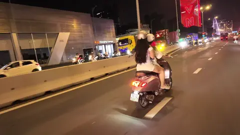 hai em gái nay đổi xe nhaa #uocduoclenxuhuong #viral #abcxyz #baovietnam🇻🇳 #fyp 