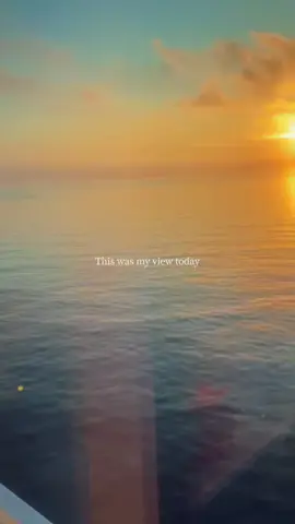 Finally stopped rushing and noticed how beautiful life is. 🌅🌊 #sunset #oceanvibes #cruiselife #goldenhour #peacefulmoments