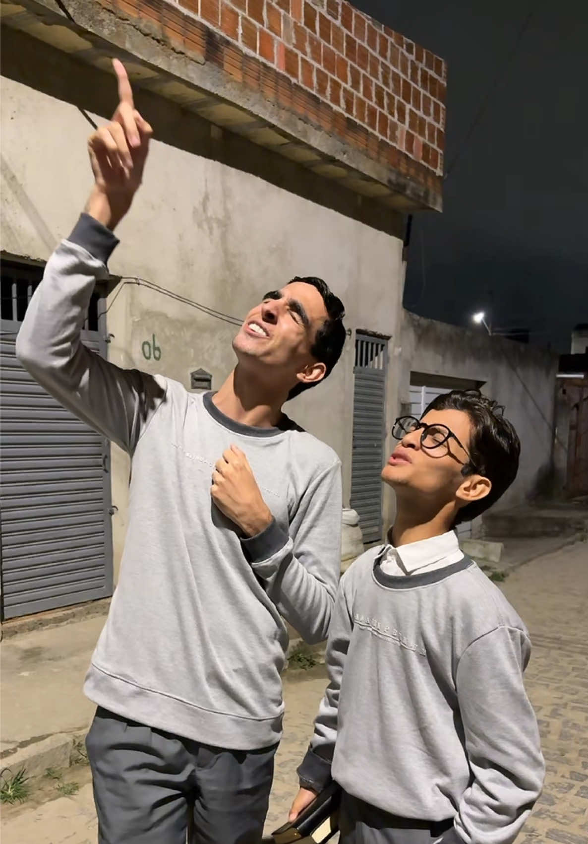 Hoje somos completos com Jesus.🤍