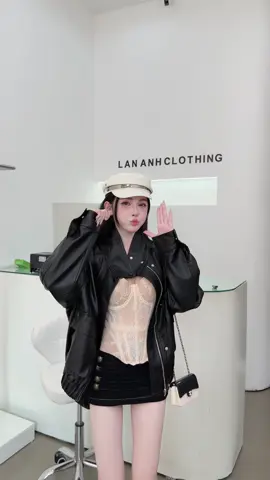 Các ce đưa cho sốp cây bút nhé 🤣🤣🤣 #lananhclothing2 #lovestory #phoidoxinh #xuhuong  