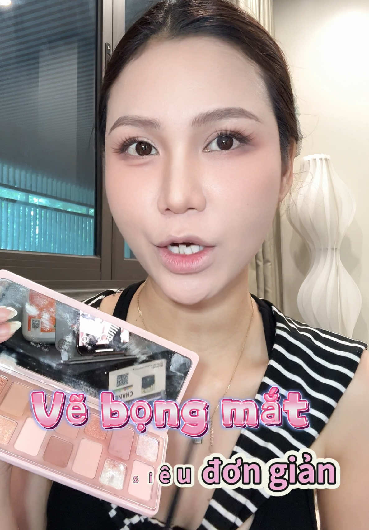 Bác nào chưa biết vẽ bọng mắt thì zô đâyy với emm 🙂‍↔️🙂‍↔️ #ThuThuy #makeup