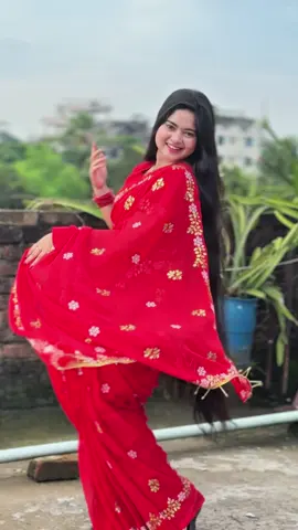 এক গানে বার বার 🤣😬 saree from: @JuThi Fashion Style #hridoy__juthi #jamai__bou #trending #foryou #unfrezzmyaccount 