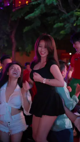Đẹp là anh liếc mắt đưa tình..🥰 #303phamvandong #saigonnightlife #303gardenstation #tohopgiaitri #govap 