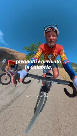 “Ubriaco di questa bellezza”. 🚴☀️ Bentornato in Calabria, @Lorenzo Jovanotti. ❤️ Ci vediamo sabato per la nuova tappa del @Jova Summer Party  Io sarò lì in compagnia di Aperol Italia🧡 Chi di voi ci sarà?  #invitedby #jovasummerparty2026