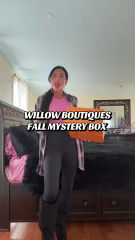 THE ULTIMATE FALL MYSTERY BOX - insane deal / THIS is why @Willow Boutique is TOP TIER #mysteryboxopening #mysteryboxes #fallfashioninspo #falloutfitinspo #boutiqueclothing 