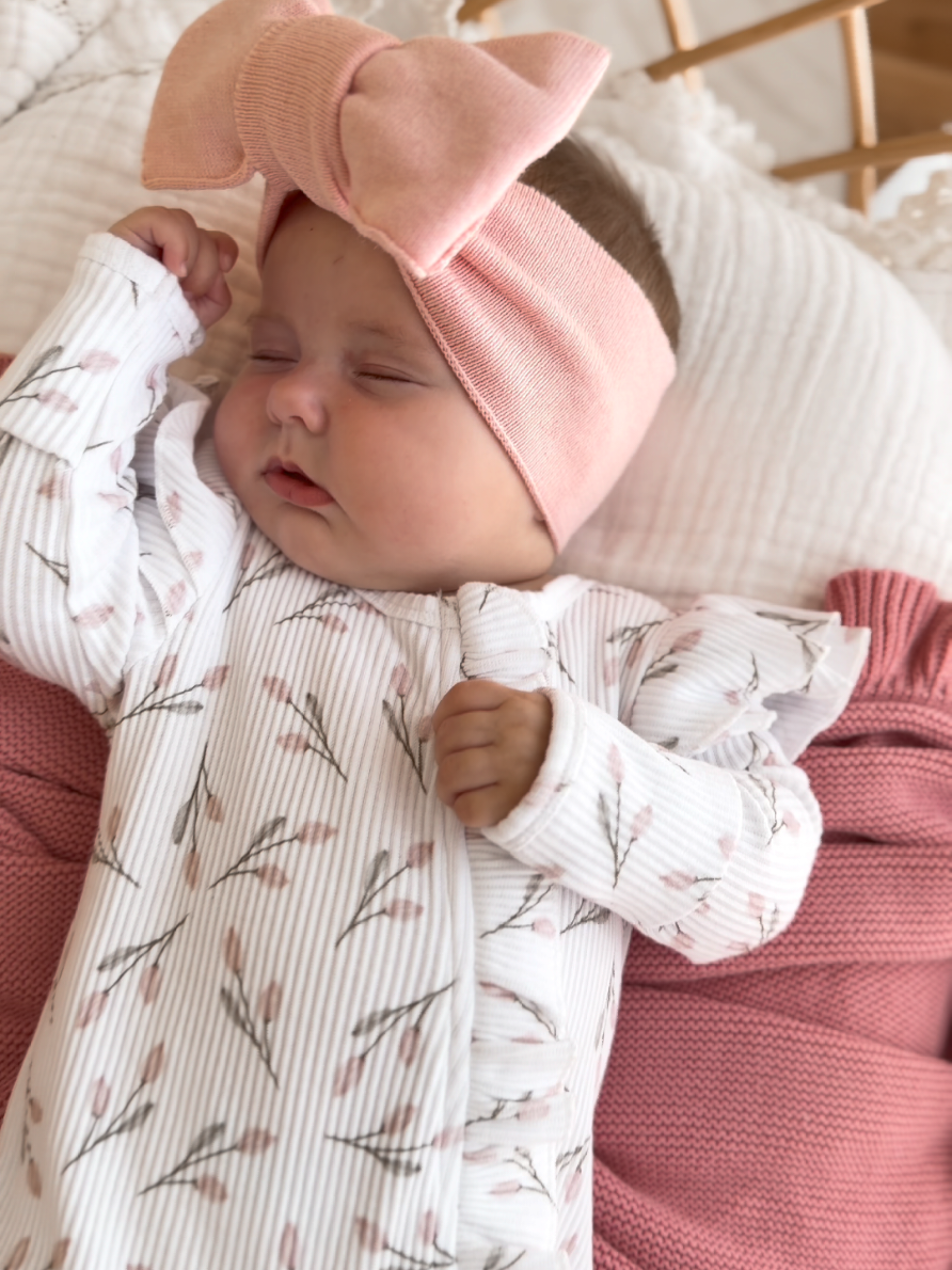 Barley Blossom 🌸  The cutest set for your little girls 🥹🌸  #girlmom #babygirlstyle #cutebaby #cutebabyclothes #newbornstyle 