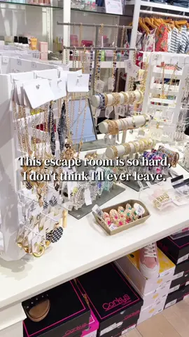 Best escape room ever!! 🤭‼️🛍️  #wrenthamvillagepremiumoutlets #fyp #trend #outfit #clothes 