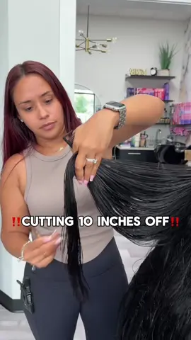 I love how much movement and bounce she has while still keeping all of her length. What do you think of her results? 😍  #haireducation #haircut #layers #hairstylist #hairinspo