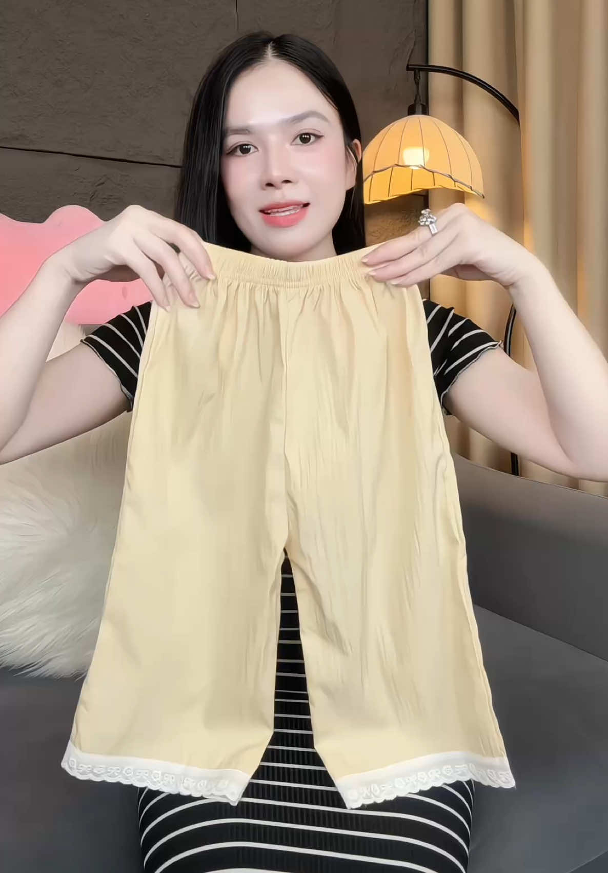 Quần gió xuông phối ren 