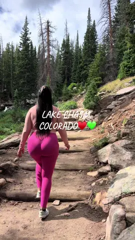 If you haven't gone on this hike, you need to. ♥️💕🌲 #colorado #coloradogirl #mexicana #Hiking #nature @adrianar0bles 