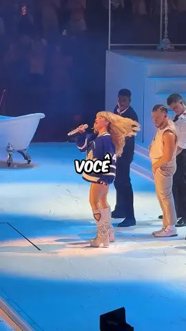 Ela NÃO esperava por isso no show! 😱🎤 #curiosidades #sabrinacarpenter #travisscott