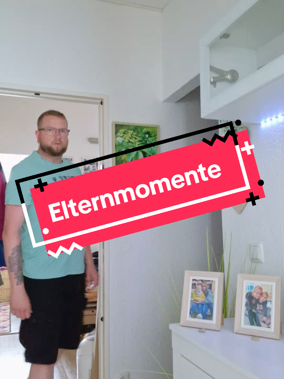 Ja auch Eltern haben mal ihre Momente, in denen sie einfach mal wieder Kind sein wollen. Und nicht nur irgendein Kind, nein...sondern ein gemeinsames und fieses Kind haha. Auch Eltern brauchen mal ihren Spaß, denn das Leben ist schon hart genug....😋#kind #eltern #vaterundtochter #teen #humor 