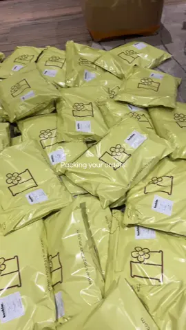 You orders are coming🌼📦