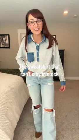 Dang, as fast as this sweatshirt is selling, I’m glad I got one! @Asvivid Shop #layeredsweatshirt #collaredsweatshirt #collaredshirt #fallstyleinspo #TikTokshopbacktoschool 