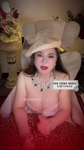 Mẫu capcut “Cánh cửa này đóng lại sẽ có cánh cửa khác mở ra, mọi người vùi dập tôi sẽ có người khác nâng tôi lên. Ông trời rất công bằng và đó là quy luật của vũ trụ….”