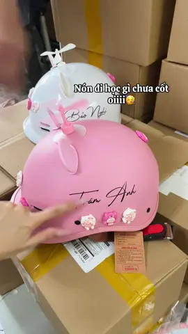 Nón đi học gì chưa cốt ơii 🥳 #xuhuong #trending #nonbaohiem #nonbaohiemcaheo #nonbaohieminten 