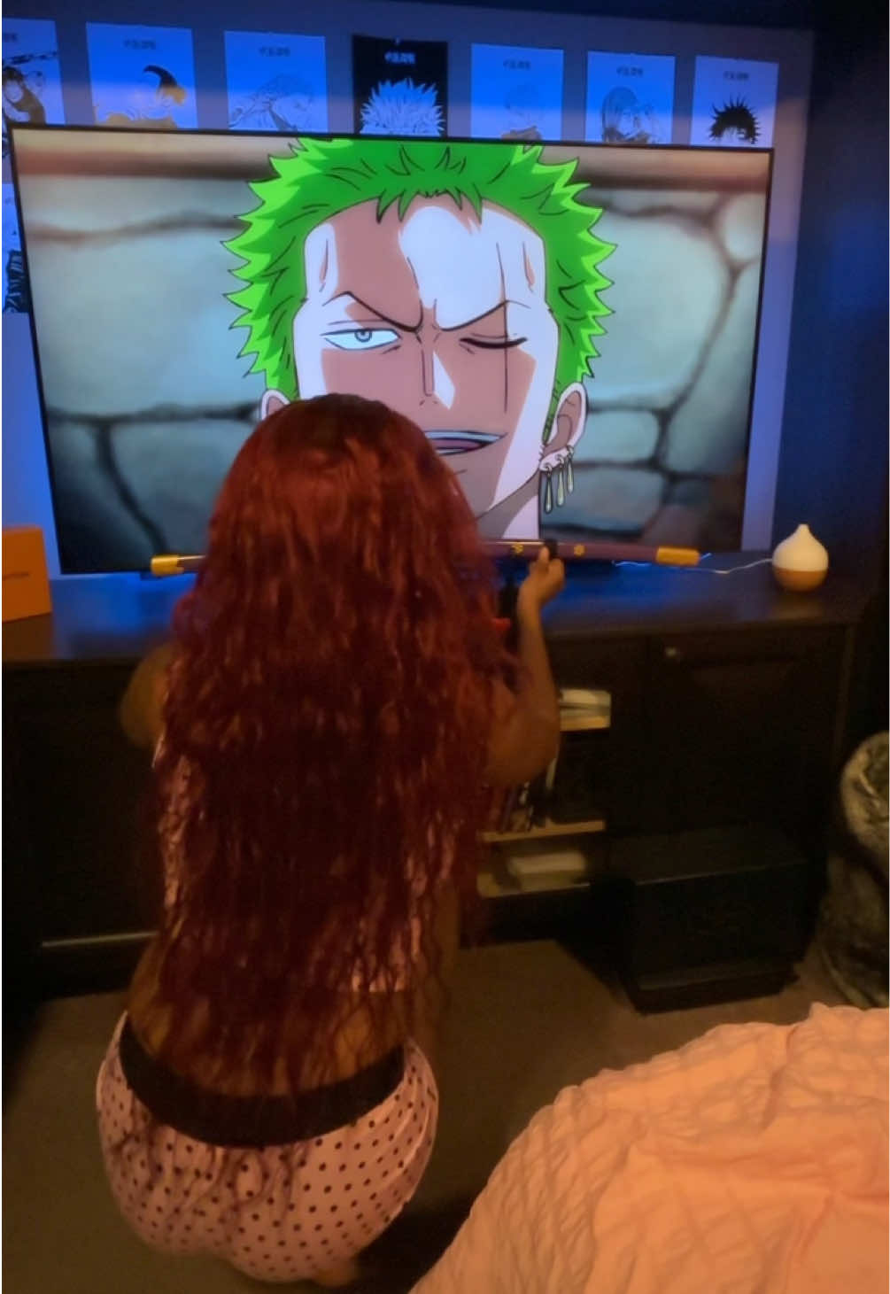 New sword, who’s this 👀👀 #onepiece #animefyp #animemerch #zoro #enma 