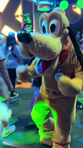 Clubbing at Disney be like #myratatatata #oohshalakalaka #disney #pluto 