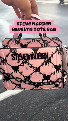 This one’s my favorite for Halloween 🩷🌸🖤🕷️ #stevemadden #viralfinds #totebag #pink #pinkpurse 