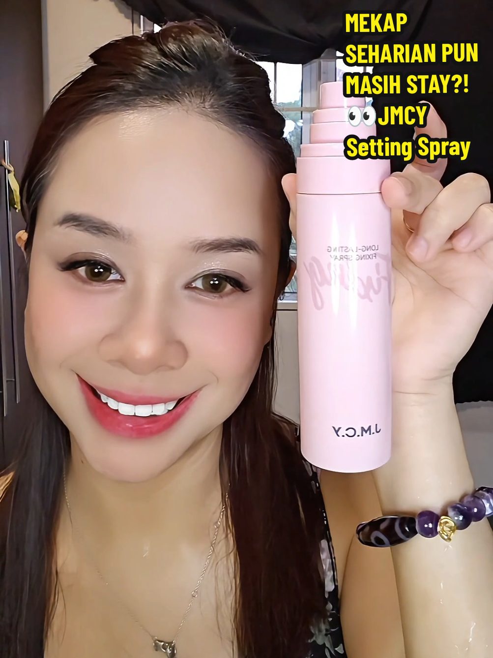 Mekap pakai seharian pun nak bagi stay, setting memang kena betul 👀  #JMCY #SettingSpray #MakeupTahanLama #MakeupMalaysia #MakeupTips 