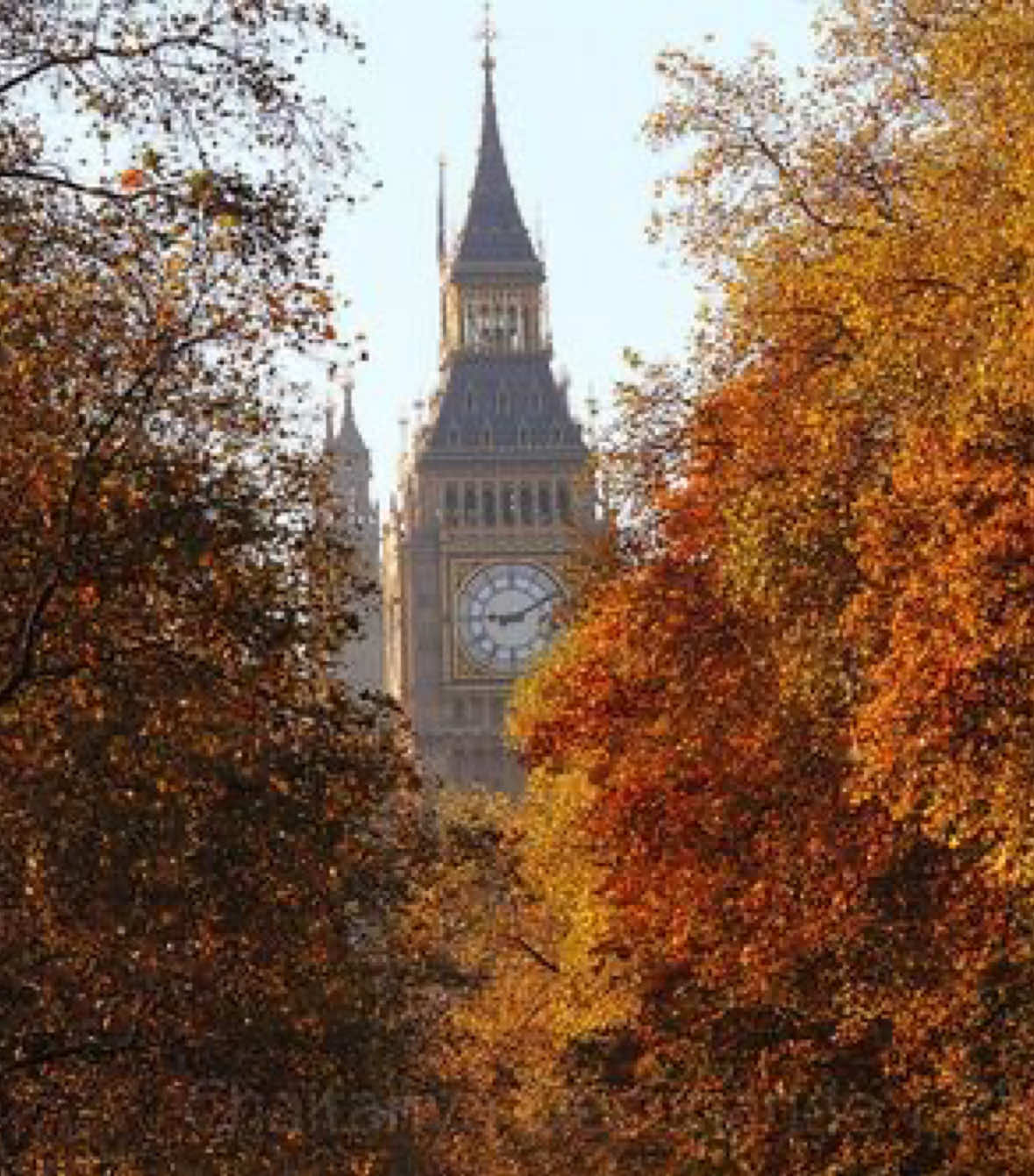 when I say being a teenager living in london is my dream I am being so for real #autumn #london #autumninlondon #2000sfall #tuscanaesthetic 