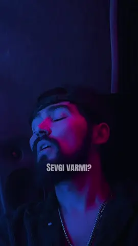 Bu hiss sizədə çox tanış gələr,Çılız insanları gözlərimizdə çox böyütdük deyə özlərin mükəmməl sandılar. #fy 