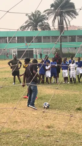 GUY2BEZBAR LORS DU MATCH CARITATIF DE LA SAVE LIFE FONDATION ⚽️🇨🇩 #congolaise🇨🇩 #kinshasa🇨🇩 #Rdcongo🇨🇩 #foryou #pourtoi 