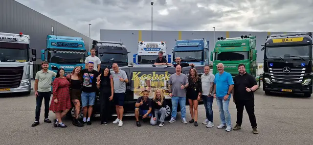 Geslaagde ochtend gehad met deze fantastische mensen! Dankjewel allemaal!  @Badraaf2020 @oneopleidingen @Bax Opleidingen @98bertje @sam zonder rem @_ellende_ @EddyRijeeegodverdomme @queenoftheroad @lexie kesbeke chauffeur @markvanderstraten @Cor Japin @Maassies 🤨 @joycedekoeijer @Jurgen van Hooft @Jeroen @nisfh420  #foryou  #viral  #treding  #fypシ゚viral🖤tiktok  #truckerlifestyle 