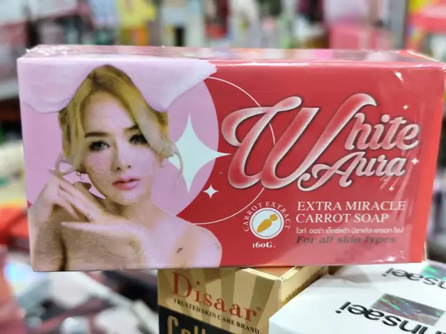 #❤️❤️❤️❤️❤️ #ভাইরাল_ভিডিও  #প্রোডাক্ট ডিটেইলস: 🧼 নাম: White Aura Extra Miracle Carrot Soap ⚖️ ওজন: 160 গ্রাম 🥕 মূল উপাদান/ফোকাস: Carrot Extract 🧴 ব্যবহার: সাধারণত মুখ ও শরীর পরিষ্কারের জন্য বিক্রি করা হয়। ✨ বিক্রেতারা ত্বক পরিষ্কার, মসৃণ ও উজ্জ্বল দেখাতে সাহায্য করার দাবি করে। তবে “ফর্সা করার” দাবি নিশ্চিত চিকিৎসাবিজ্ঞানের ফল হিসেবে ধরা উচিত নয়