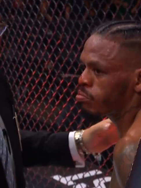 A FINISH AT THE FINAL SECOND 😳 #UFC #mma #chrispadilla