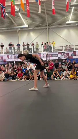 Hype round🔥 #freestylefootball #battle