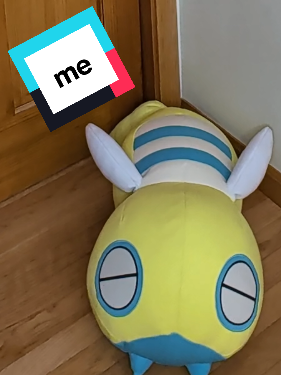 Today, I'm going to turn into a Lady Dunsparce ✨ That means we're going to make some unconventional strategies in the Pokemon TCG sparkleeeeee #dunsparce #pokemon #pokemongirl #pokemontcg #tcgplayer 