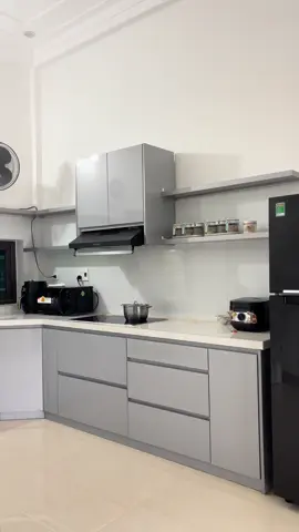 Mẫu Bếp tối giản của mấy chị em trên tóp tóp đây rồi 😃#tủbepxinh #tubepduoidep 