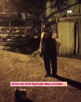 Zonguldak tan sonra düzce de sıra, bi de barış süreci başladı diyorlar o zamn devlet yetkilileri bir şey söylesin hele yani barış sürecinde böyle ler ise barıştan sonra hiç sesini çıkarmazlar. -Dıjmınê bav u kala nabê dostê lawa.  Baska diyecek bir sey bulamiyorum olaylar büyümeden tamam evlelerine dönsünler en  iyisi En son Anlnkara,sakarya ve ordu olaylarini hatirlamiyorsunuz ka ne oldu devlet Onlarin tarafında soruşturma hala devam  #kürt #şırnex #slopi #amed #jınjiyanazadi💚❤️💛 zonguldak ta kürtlere saldırı  Düzce de kürtlere saldırı 