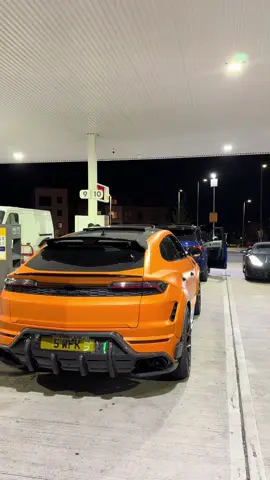 The keys to your next obsession. 🔑🏎️ #fyp #supercars #london #luxury #chauffeur 
