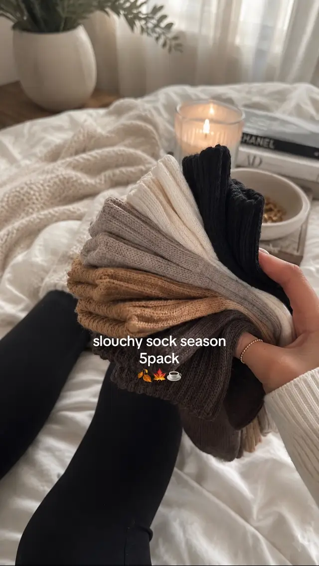 #slouchysocks #cozysocks #cozyseason 