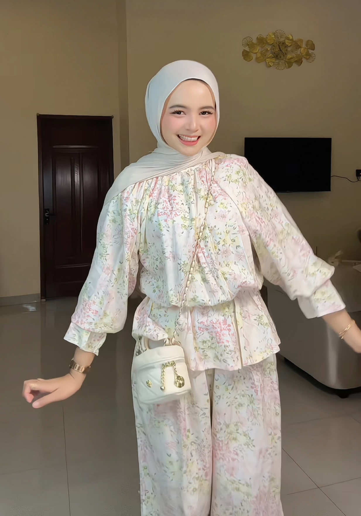 #OOTD #outfit #outfitideas #oneset #setelanwanita 