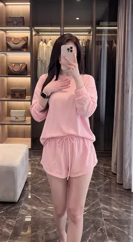 Set áo tay dài trơn form rộng quần đùi xinh.#setxinh #thoitrangnu #moingaymotoutfit #xuhuong 