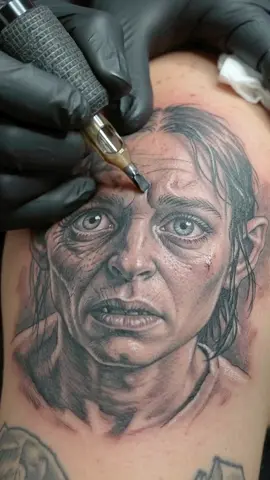 Gollum tattoo Smeagol duality #ink #tattooartist #tattoodesign #lotrtattoo #tattooidea 