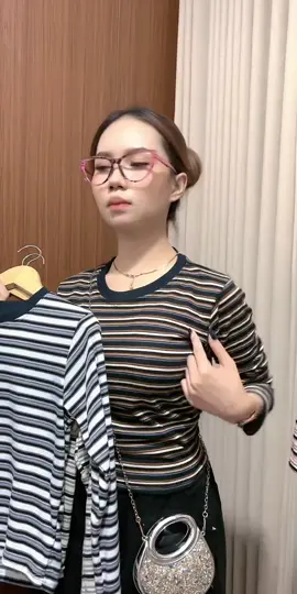 Obrolannya seru banget!
Gabung LIVE-ku berikutnya #tiktoklive #livehighlights 
