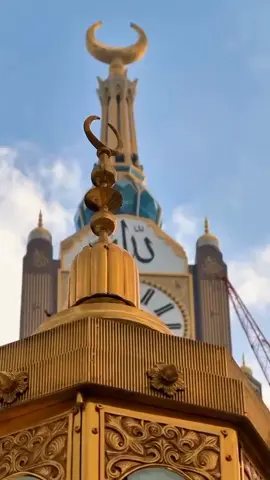 #Mashallah❤️  😭منورمدینہ ، نبی ﷺ کا شہر روشن . شهر، روشن چراغ ایمان کا مینار، جہاں اسلام کی تاریخ کو پرواز ملتی ہے جہاں نبی محمد ﷺ کا روضہ ایک مقدس منظر ہے -شہر کی گلیاں کھجور کے درختوں سے سجی ہوئی ہیں، سبز و بلند ایک پرسکون نخلستان جہاں ایمان اور امن دلوں کو مسحور کرتے ہیں مدینہ کی مالا مال تاریخ اور ورثہ چھو کر محسوس ہونے کے قابل ہے ایسا مقام جہاں دنیا بھر سے مسلمان اگر روحانی سکون پاتے ہیں شہر کی گرمجوش مہمان نوازی اور خوش اخلاقی اسے زیارت کی ایسی جگہ بناتی ہے جہاں پہنچنے کے لیے لمبا سفر بھی قابل قدر ہے #plztiktokteamdontunderviewmyvideos #foryoupageofficial❤❤❤❤❤❤❤❤  tiktokMadinah Munawara (Madinah, the City of the Prophet) is described as: - A beacon of faith where Islam's history takes flight. Home to the Masjid an-Nabawi, a mosque of grandeur and might, where the Prophet Muhammad's tomb is a sacred sight. The city's streets are lined with green and tall date palms. A tranquil oasis where faith and peace enthrall. Madinah's rich history and heritage are palpable and real. A place where Muslims from all over the world come to feel. The city has warm hospitality and a welcomina smile#creartorsearchinsighs #unfrezzmyaccount 