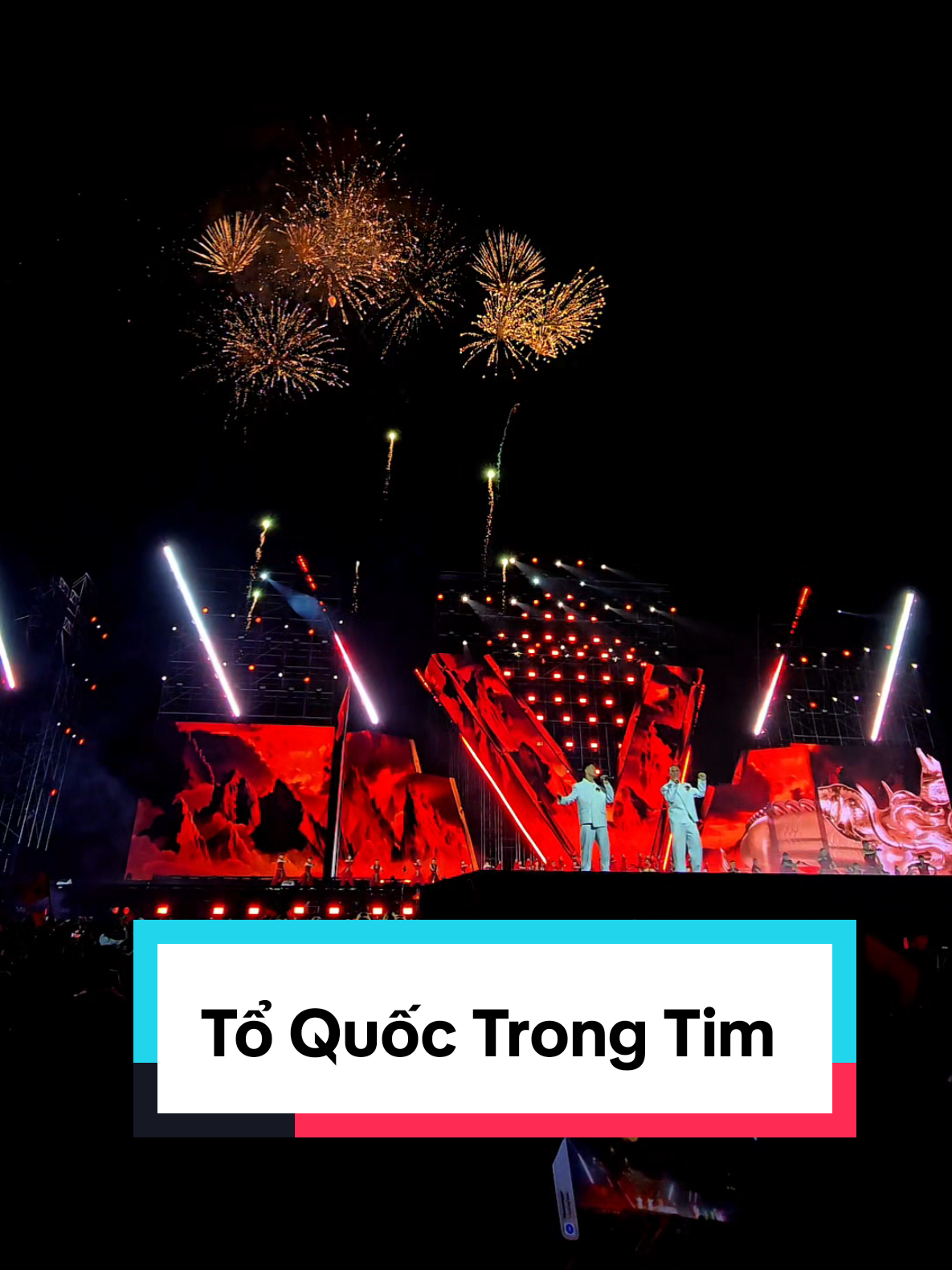 Cuộc chiến tranh dành chỗ đẹp tại Concert Tổ Quốc Trong Tim #toquoctrongtim #vanphuccity #foryou #tiktokviral 
