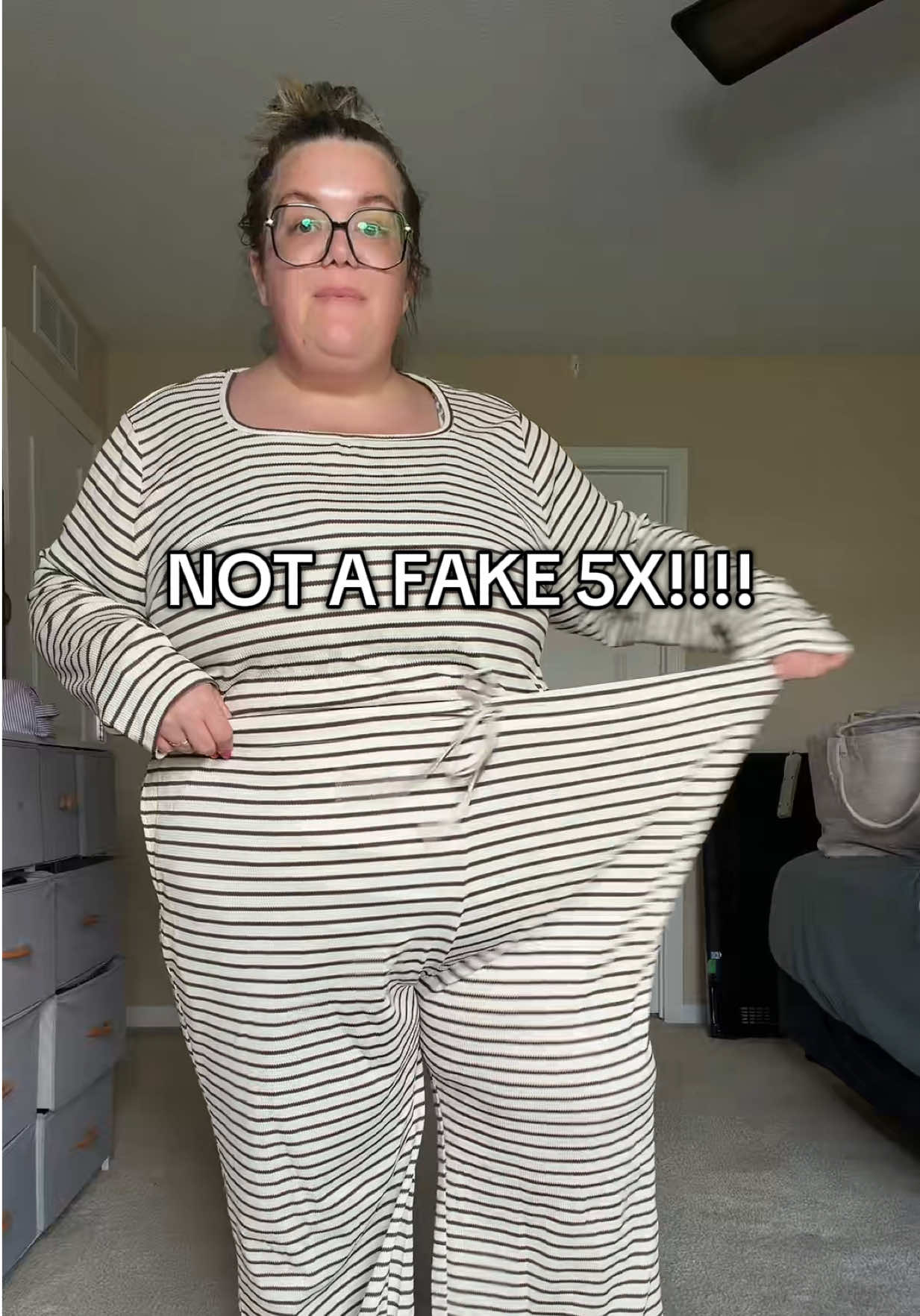 They set comes up to size 5X and is super stretchy! It's a soft waffle knit material. If you're looking for a two piece set that comes in plus size for fall in winter grab this one since it has long sleeves and long pants! ##TikTokshopbacktoschool##BackToSchool##PlusSize##plussizeclothing
