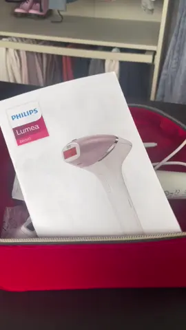 A little self-care upgrade ✨ I’ve been using the Philips Lumea IPL device at home and loving how simple it is to add into my routine. Smooth, silky-looking skin without making hair removal a whole chore 🤍 #PhilipsLumea #Philips #IPL #HairRemoval #SmoothSkin   @Philips UKI 