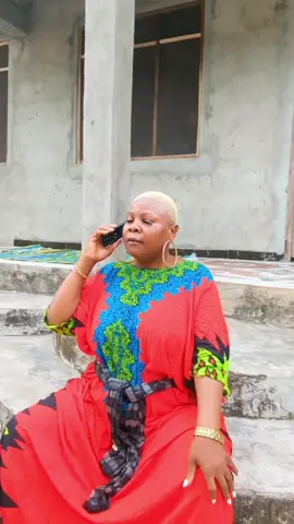 Asubutuu wee 🤣🤣🤣 nidhofeli nimejichanganya Moja kwa Moja Au basi 😄🤣😄😄🤣 Ata ningekuwa Mimi ningeruka futi Stini na tisa elfu na mia nane mama lyaa Wee🙆🙆🙆 #Chungchang  nashindwa kueleeewa  Baba yake nani 😄🤣😄😄 shot by @Mtali Bani 😘🙏